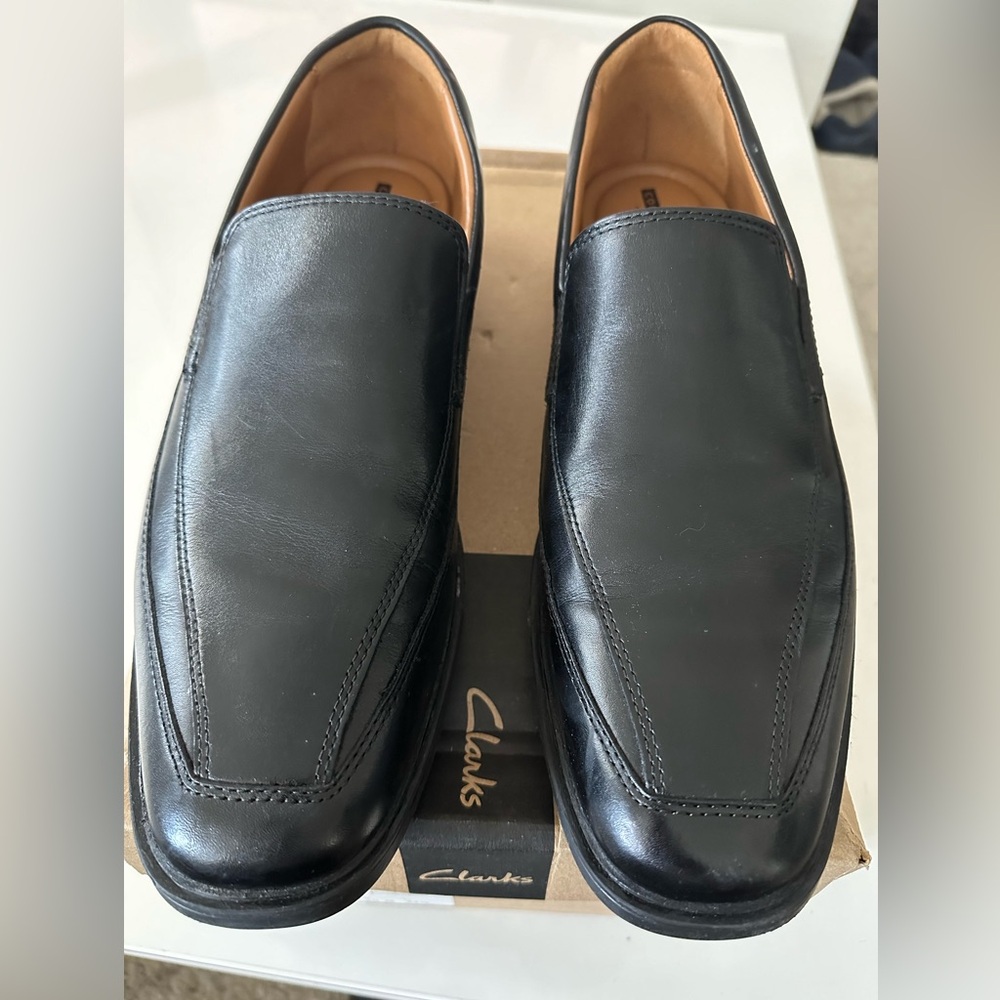 Clarks Men's Tilden Free Loafer Size 11M, Black only worn once. - Picture 1 of 6